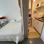 Studio in the heart of Paris next PéreLachaise/Bastille