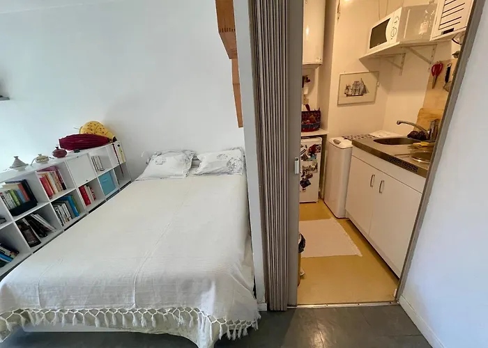 Studio in the heart of Paris next PéreLachaise/Bastille